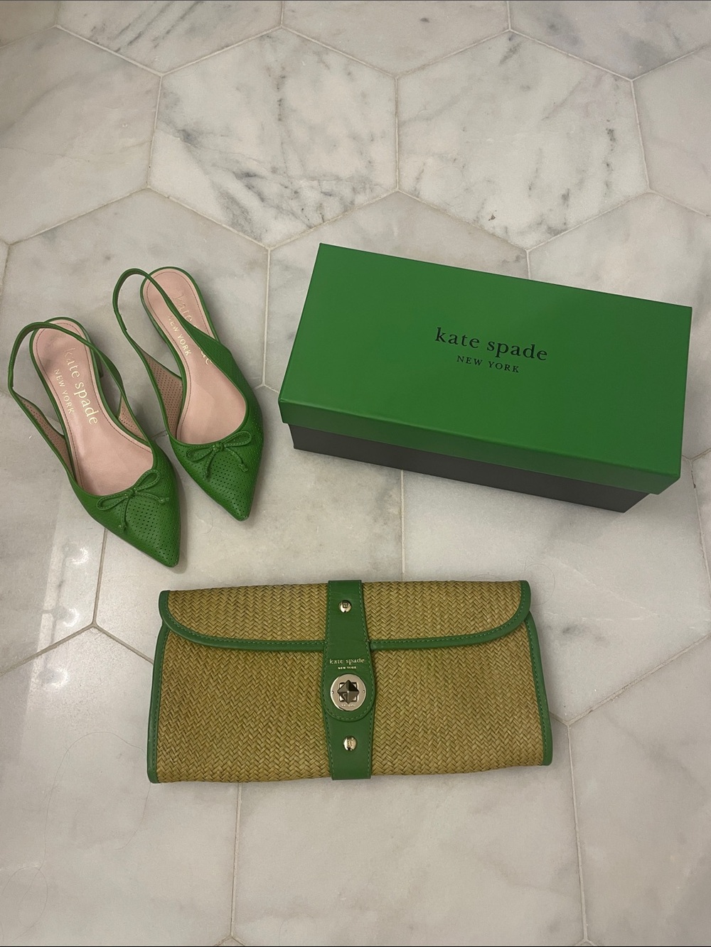 kate spade Green-Trim Woven Clutch with Matching Green size 7.5 Sling Pumps